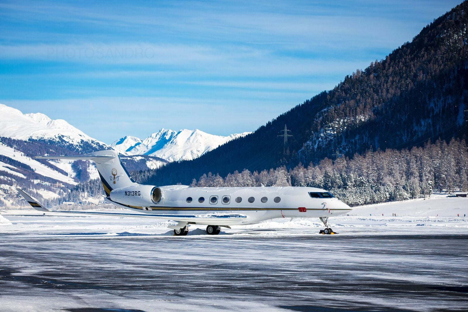 event-service-provider-engadin-airport-engadin-switzerland